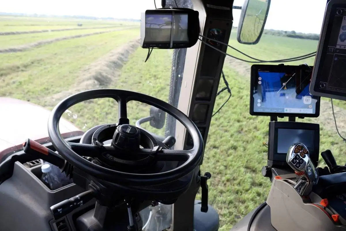 Auto Pilot System For Tractor Autopilot Automated Steering System GPS Guidance Auto Steer System for Tractor GPS Auto Pilot