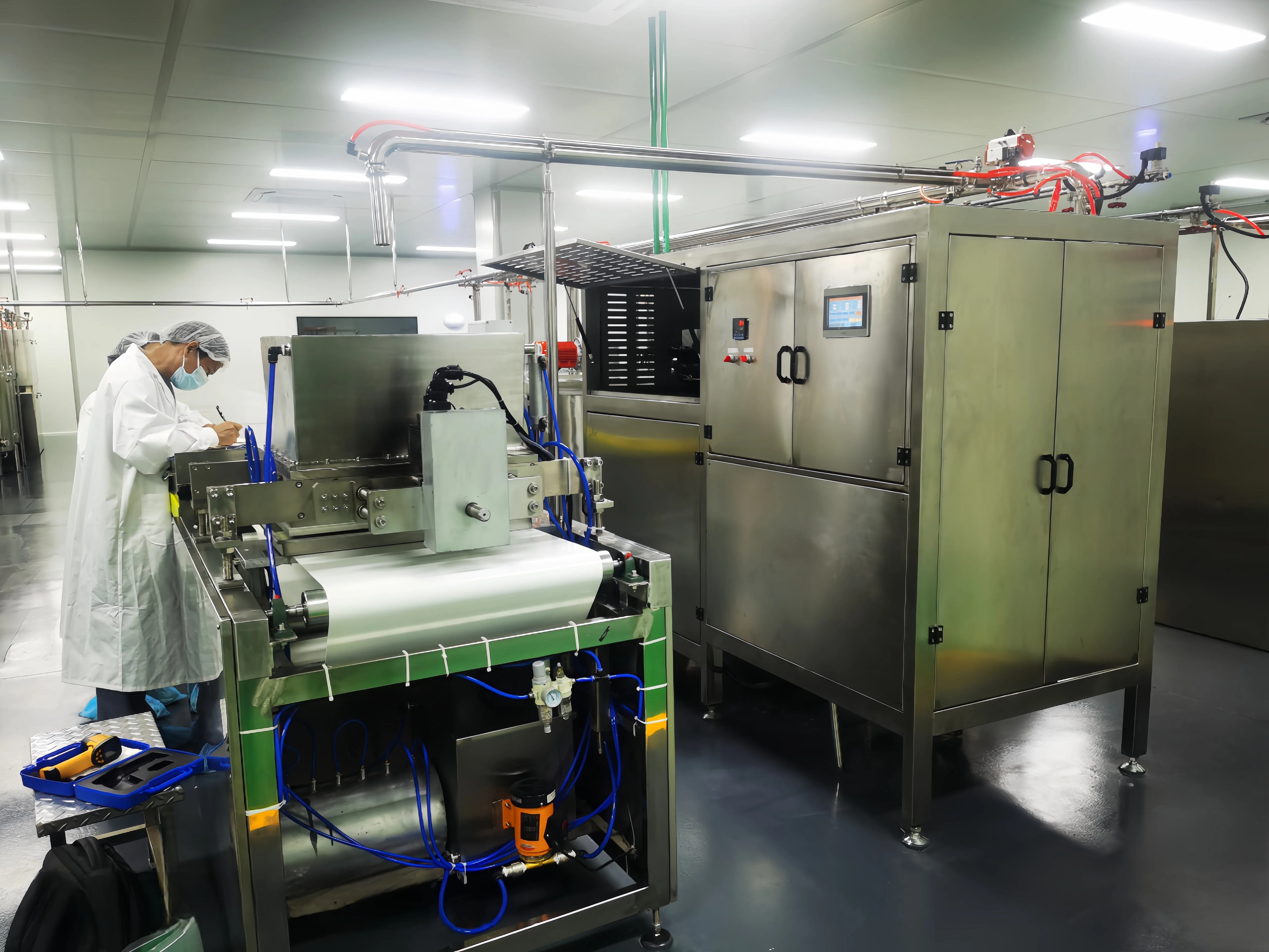 Automatic production machinery chocolate drip machine granular chocolate with cold aisle chocolate molding equipment
