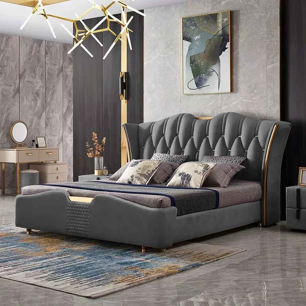 Кровать из натуральной кожи на платформе