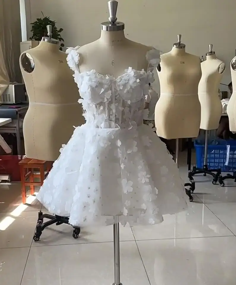 2024 Short Wedding Dresses 3D Floral Appliques Mini Short A-Line Wedding Dresses Spaghetti Straps Corset Back Boho Bridal Gowns