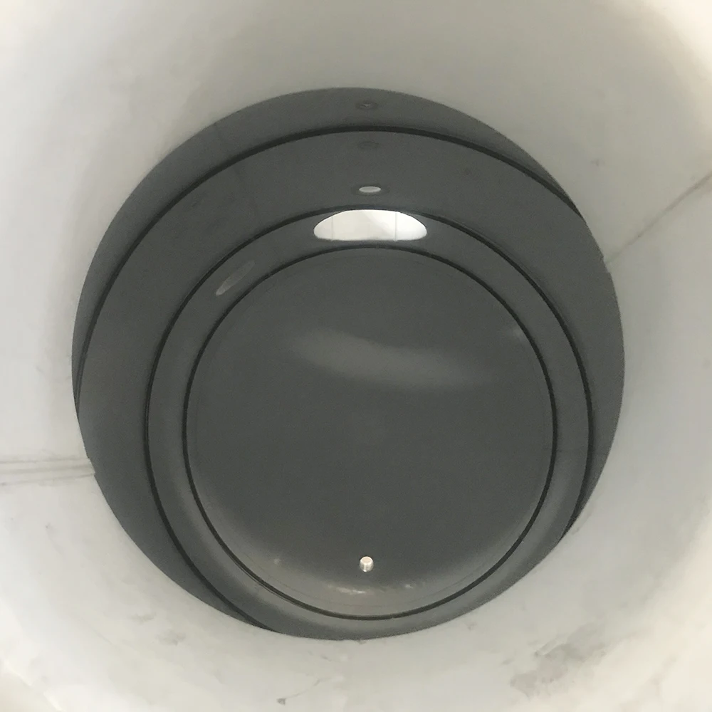PTFE lined reactor vessel and PTFE lined Tank