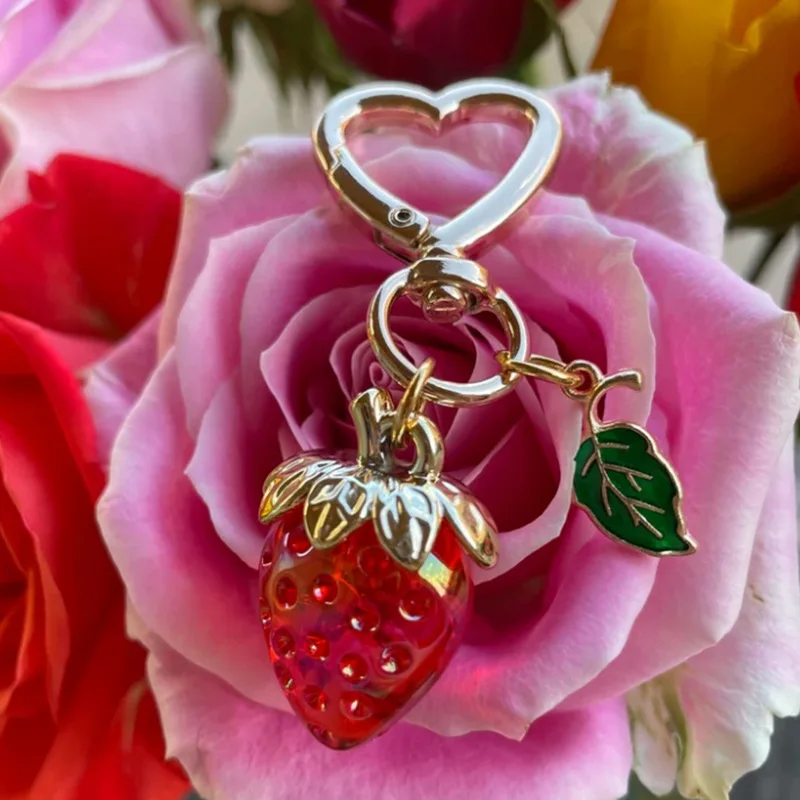 Latest Fruit Strawberry Keychain with Heart Funky Y2K Enamel Leaf Keychain Love Gift for Girlfriend