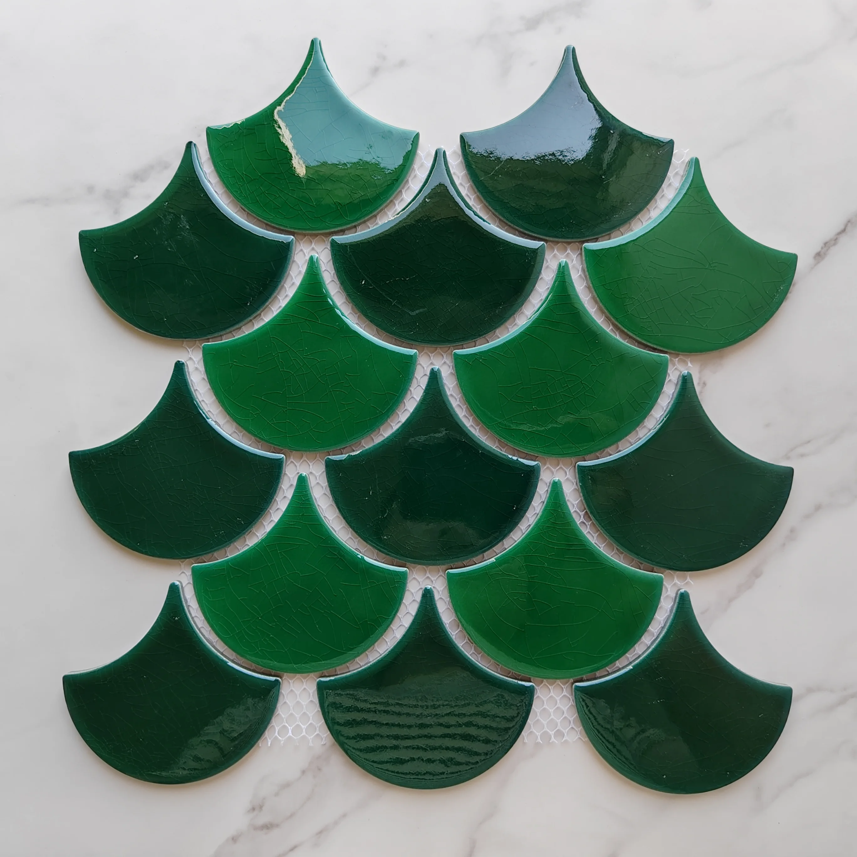 Factory Price Ceramic Glazed Faned Fish Scale Porcelain Mosaic Bathroom Green Pool Tiles Fan Mosaic Tile
