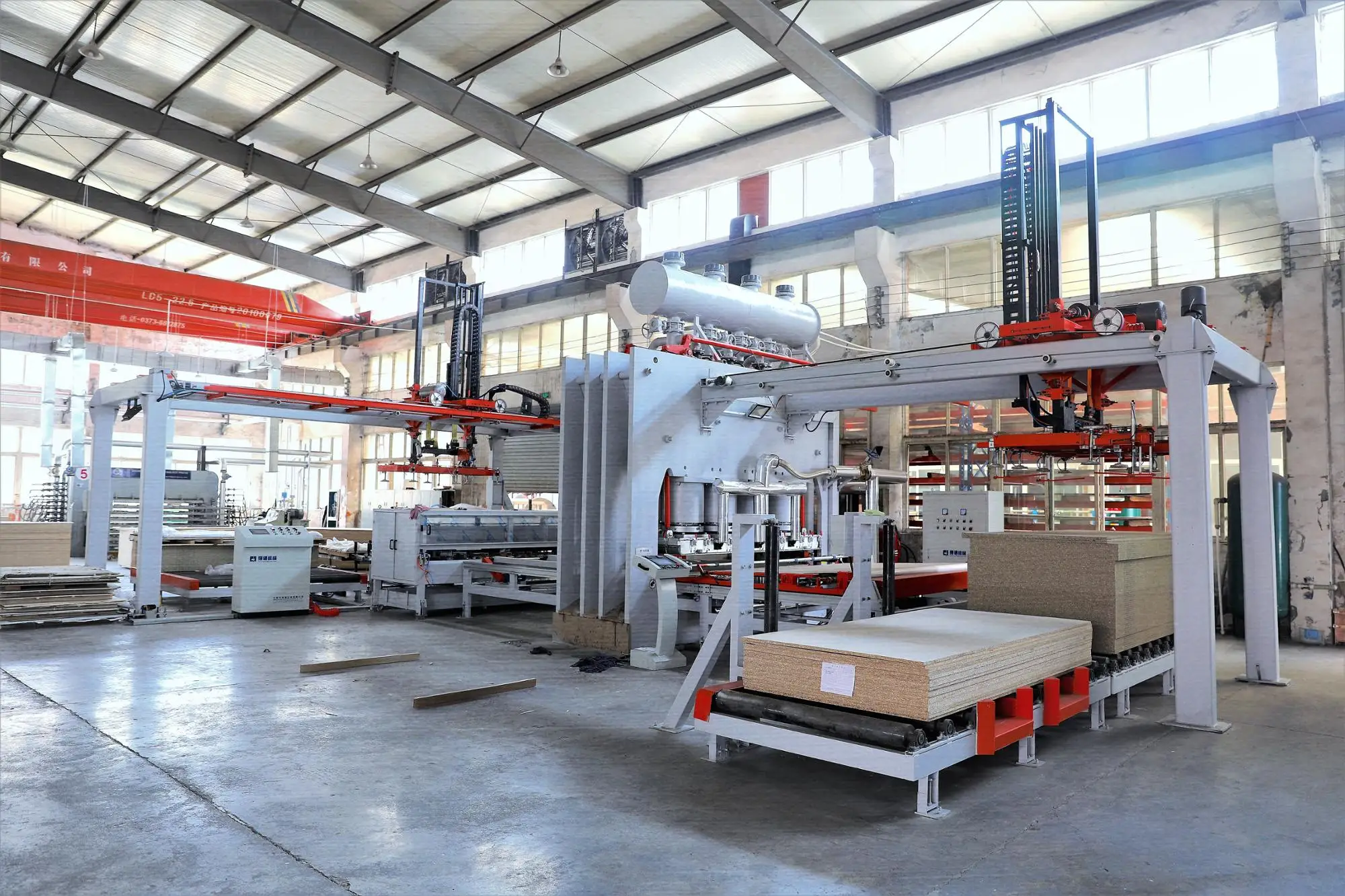6*12feet full automatic hot press line in Wuxi for mdf hdf particle board plywood production