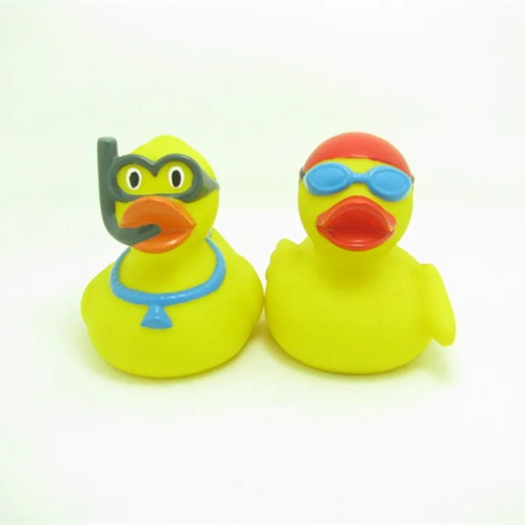 CE ROHS hotel promotional pool diving toys and Swimming floating  rubber race duck toys