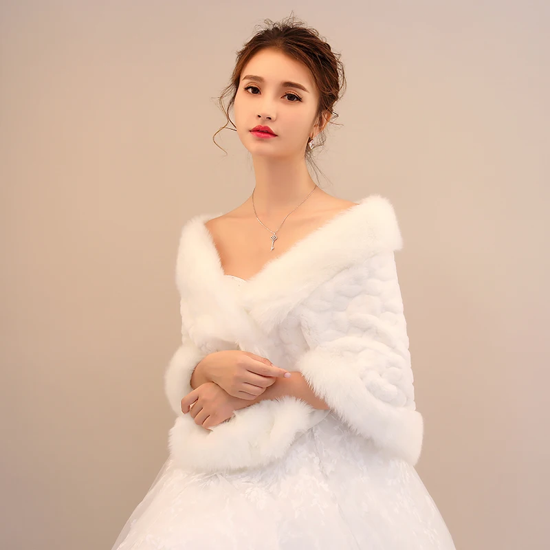 
Wholesale winter hot wedding accessories new circle fur collar shawl faux rabbit fur bride shawl 