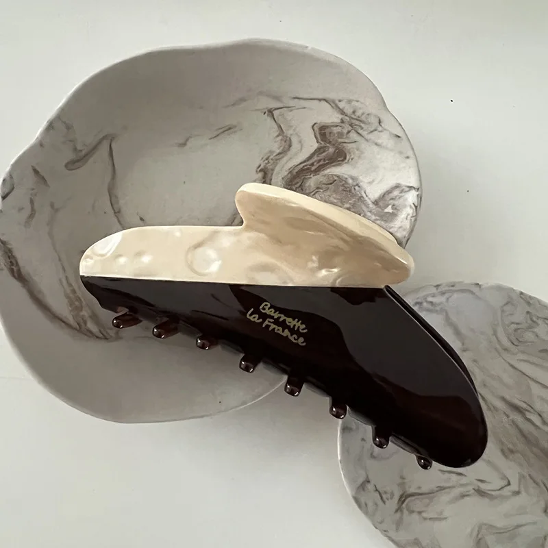 BSCI Factory YHJ Wholesale Custom Women Hair Claw Clips Light Luxury Milk Coffee Splicing Acetate Claw Clips Hair Claw