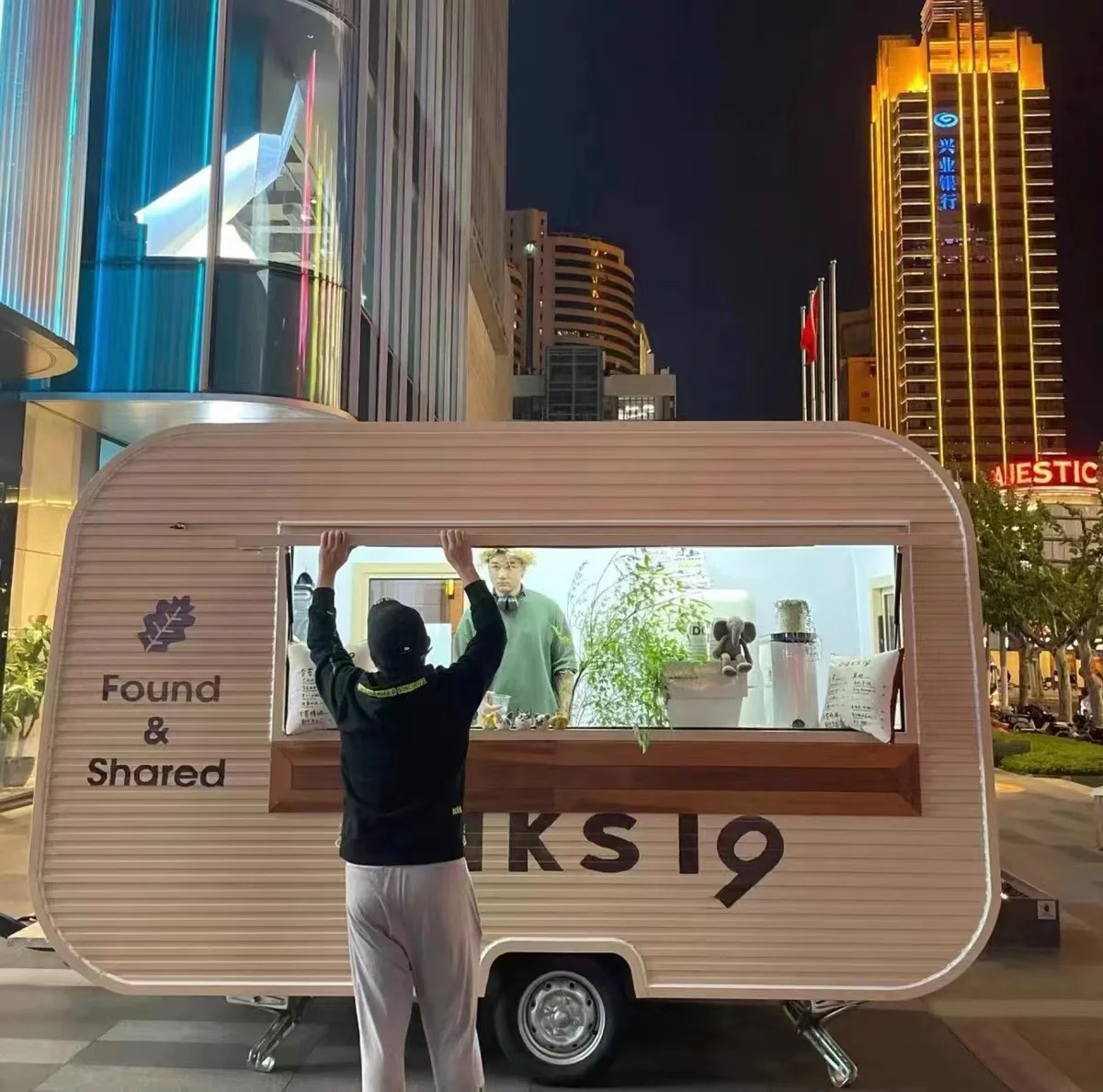 Fully Equipped Food Truck for Customized Bubble Tea Coffee Vending Cart Food Trailer