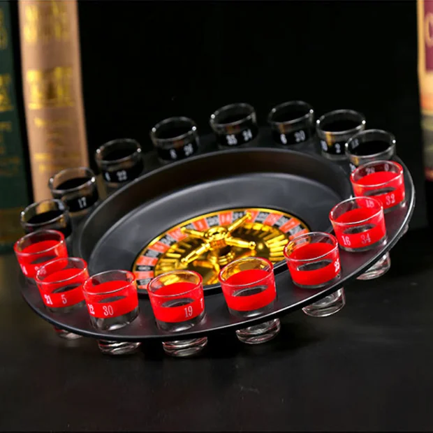 Factory Wholesale 16pcs Russian Drinking Roulette Game Tray Karaoke Party Roulette Game Glass Cup Turntable