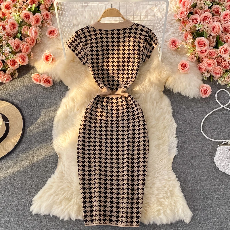 Summer V-neck Plaid Knit Casual Dress Women High Waist Midi Sheath Dress Ladies Elegant Dresses Clothes Women Wholesale