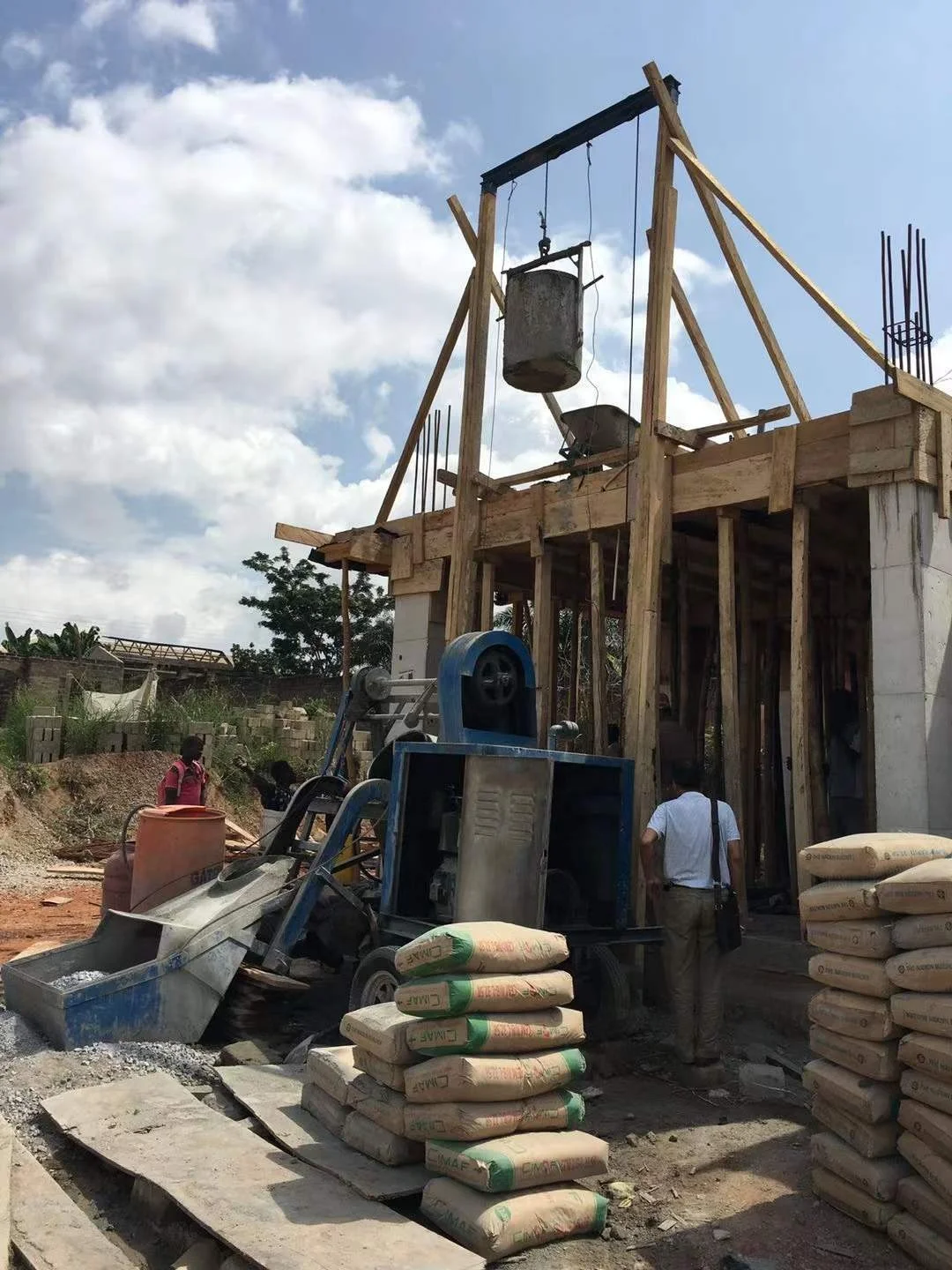 TMH500L Hoist lifting type concrete mixer