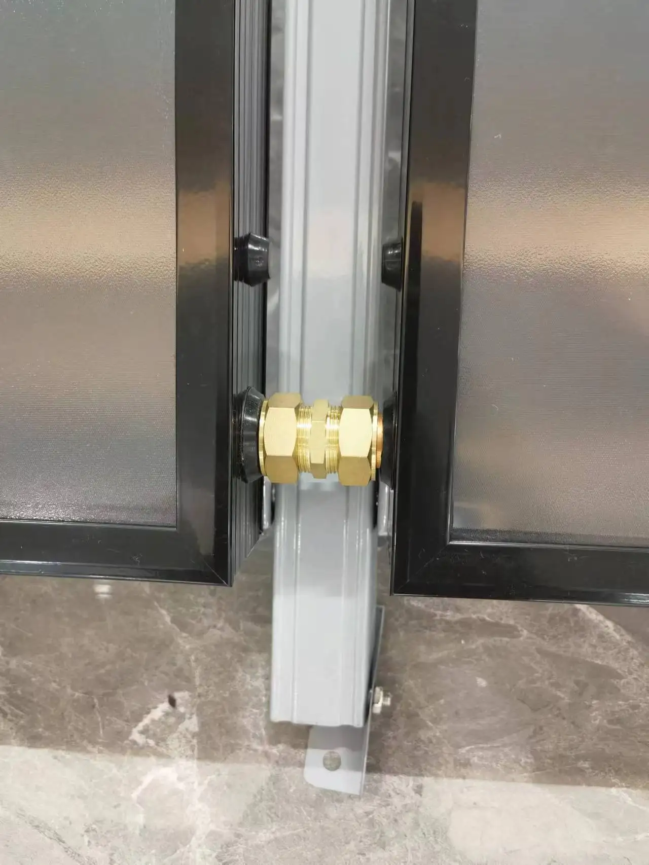 Direct solar energy hot water flat plate collector UNP-FP02