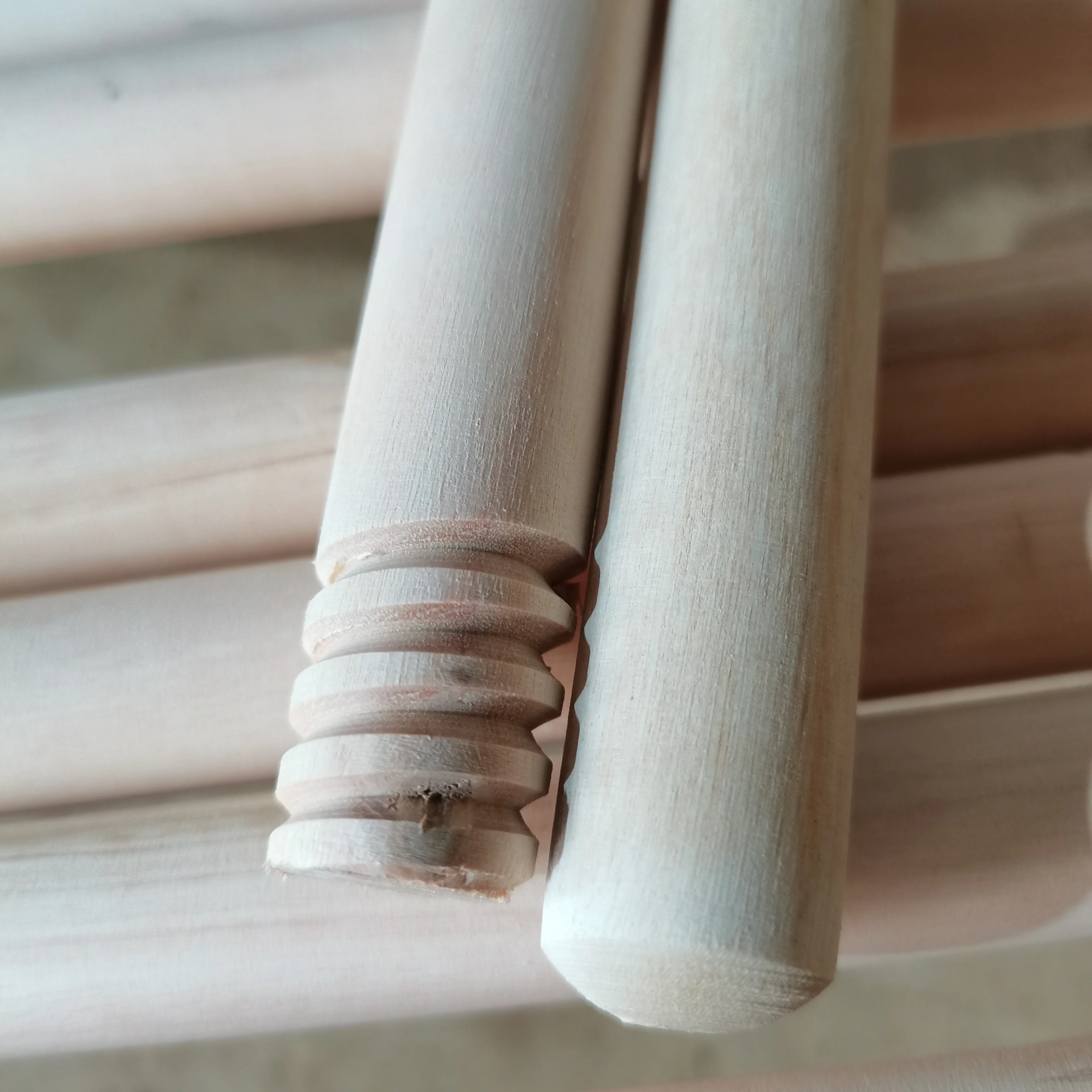 Factory Wooden Handle Broom Stick Shovel Handle Garden Tools Farm Tools Wooden Stick Broom Handle