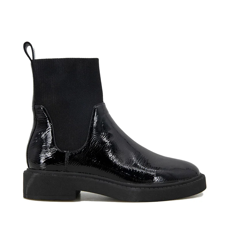 Женские ботинки на толстой подошве