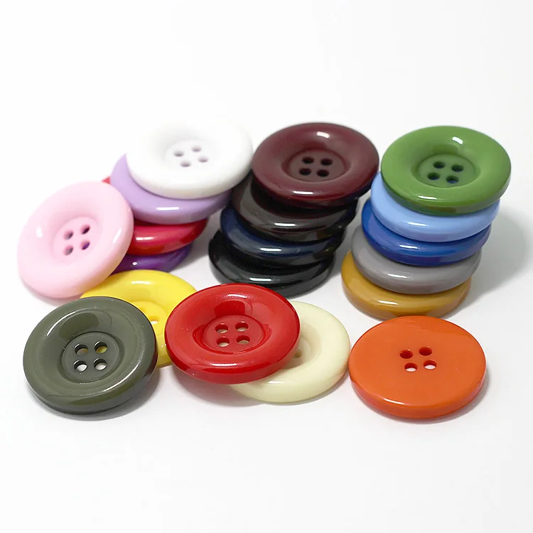 Wholesale Custom Buttons Candy Dyeing New 4 Holes Polyester Button Round Resin Buttons