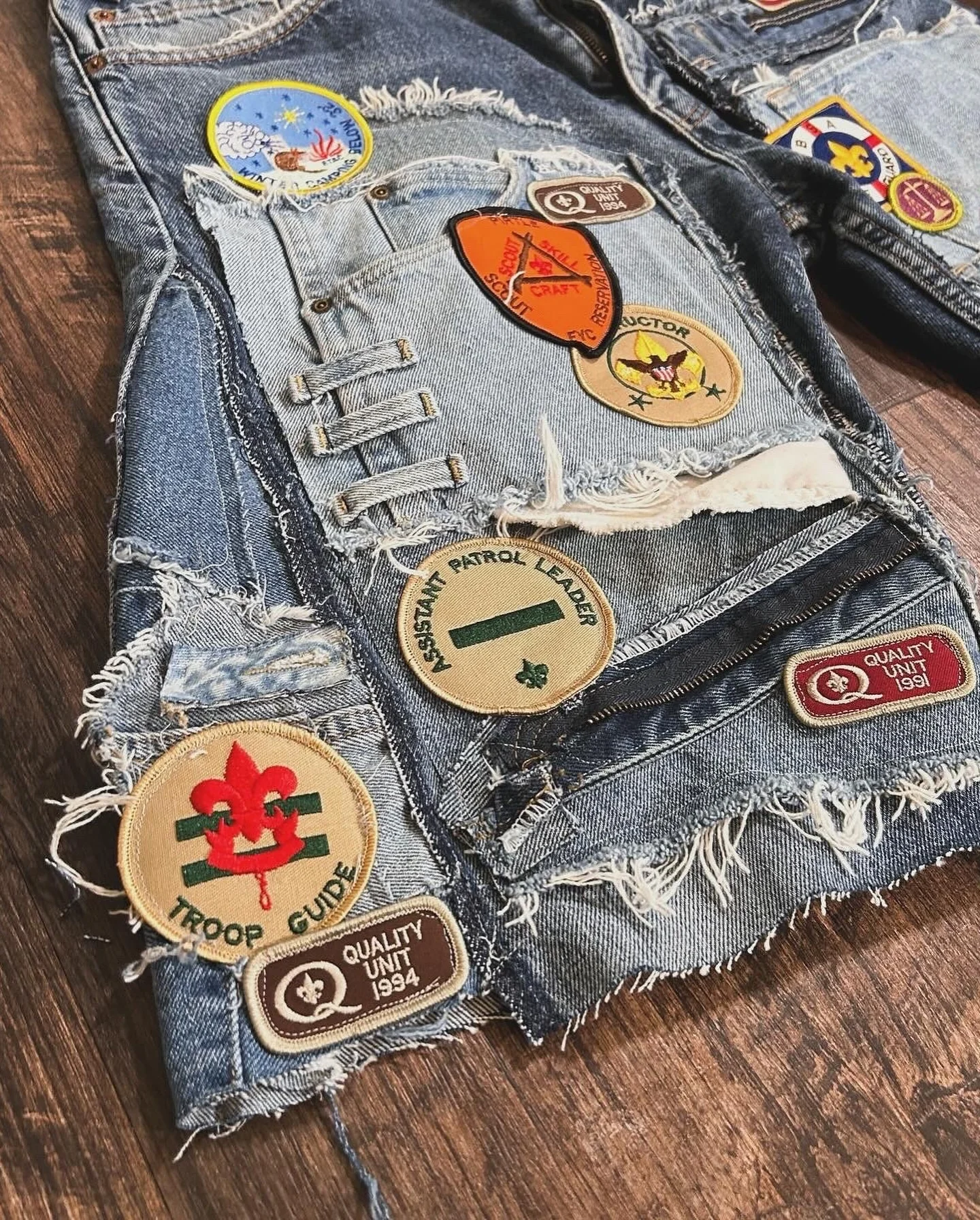 Aeedenim Custom Design Clothing Manufacturer Embroidered Patches Jeans Multi-color Pants Jeans Streetwear Clothing