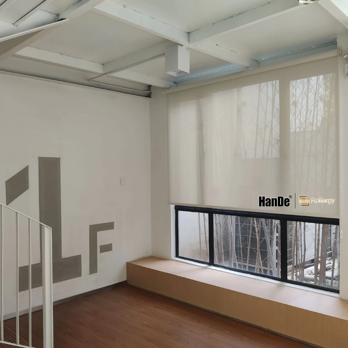 Retail interior spring loaded blackout roman blinds sliding glass door build in motor system inteligente roller blinds