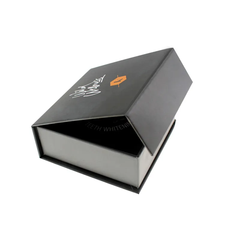 Dongguan factory magnetic closure cardboard gift boxes with sponge pad manufacturing