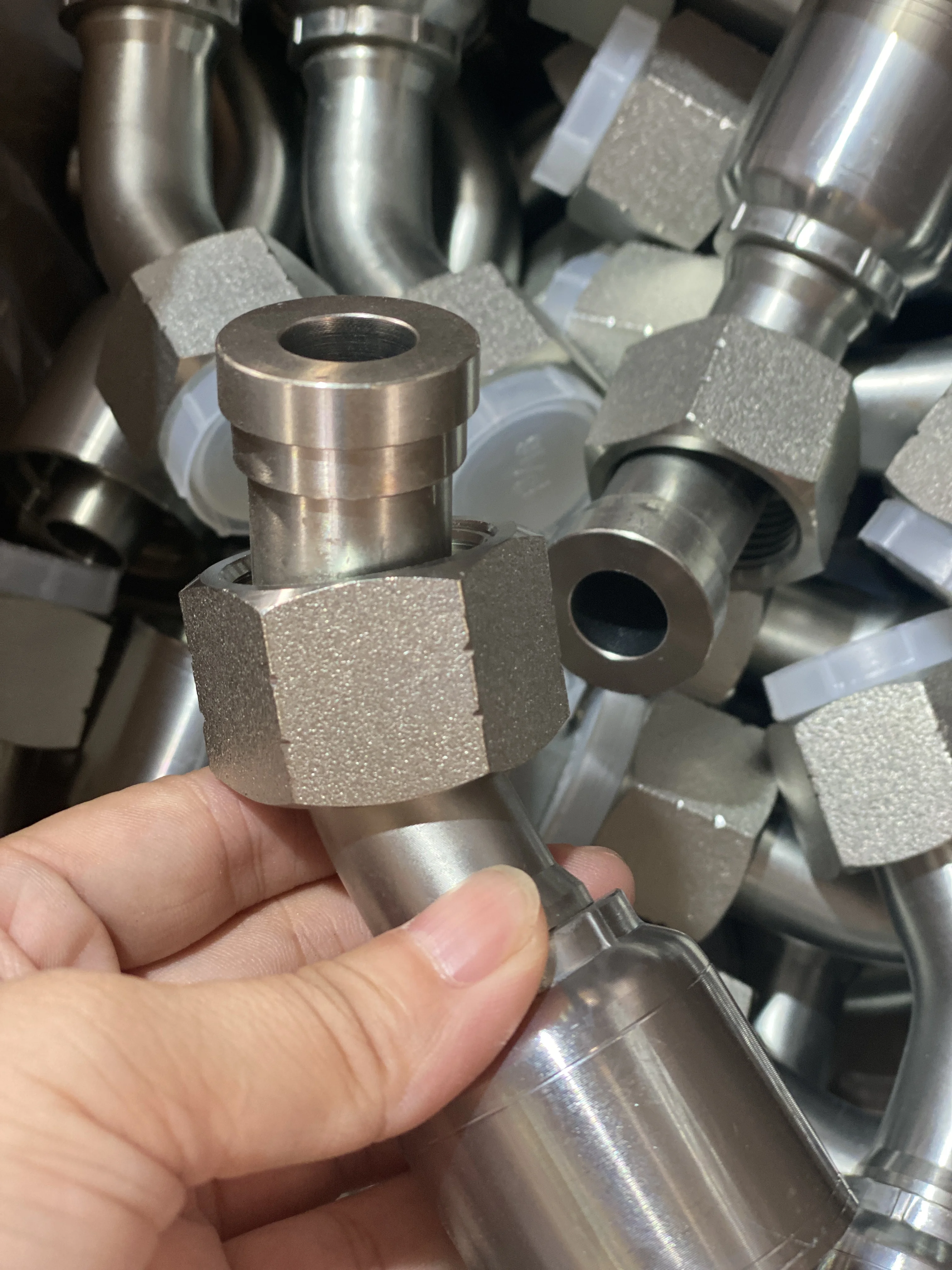 ORFS Pipe Fittings Elbow 45 degree Fitting 24241 one Piece Hydraulic Fitting 1J743