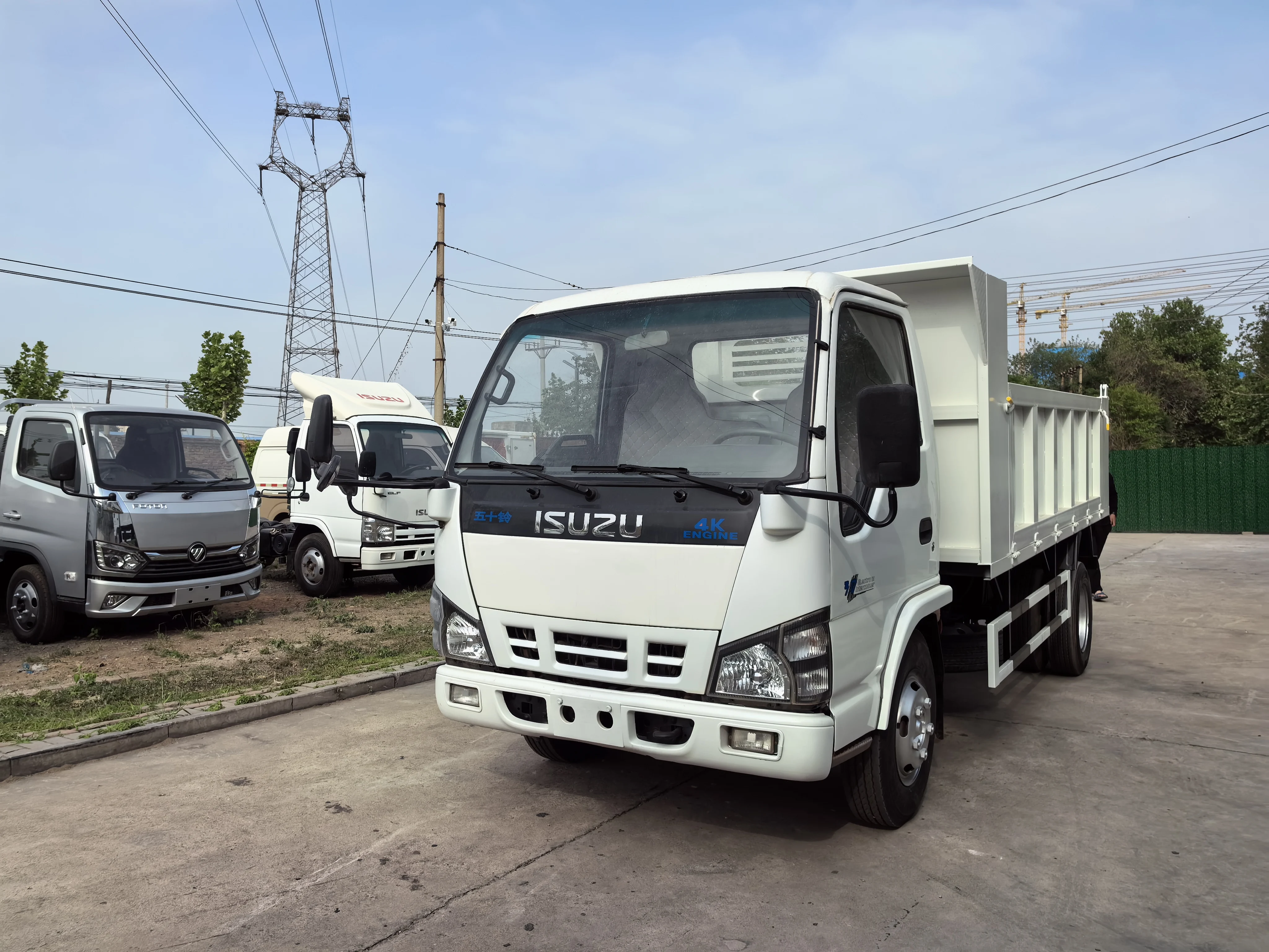 USED ISUZU 600P LEFT HAND DRIVE  DUMP TRUCK