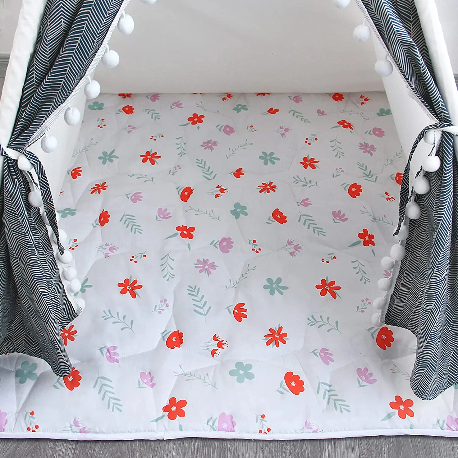 High Quality Luxury Portable Wholesale Mat For Indoor Party White Play Indian Kids Teepee Tent