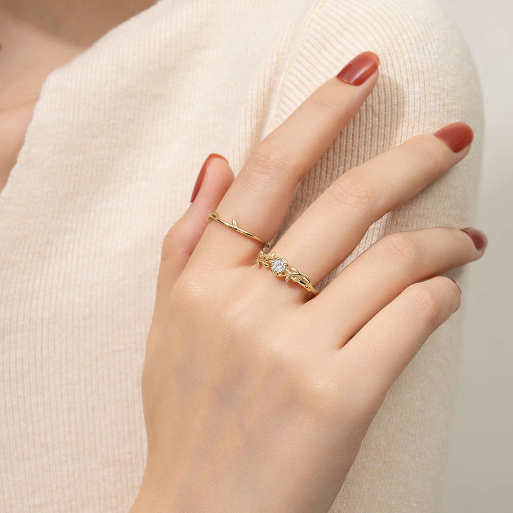 Minimalist Winding Willow Moissanite Engagement Ring And Willow Twig Wedding Ring