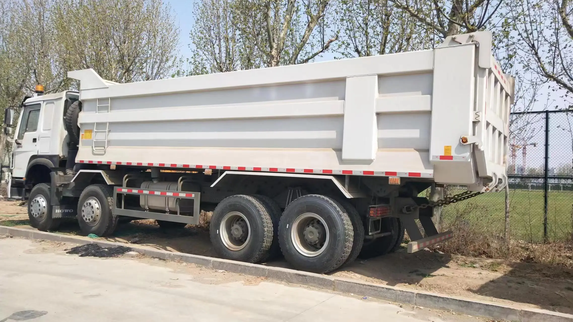 SINOTRUK HOWO 8*4 самосвал Двигатель weichai 400hp для продажи