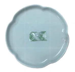 Small package silica gel(2-4mm 5%moisture) desiccant -------2gm with all kinds packing ou your requests