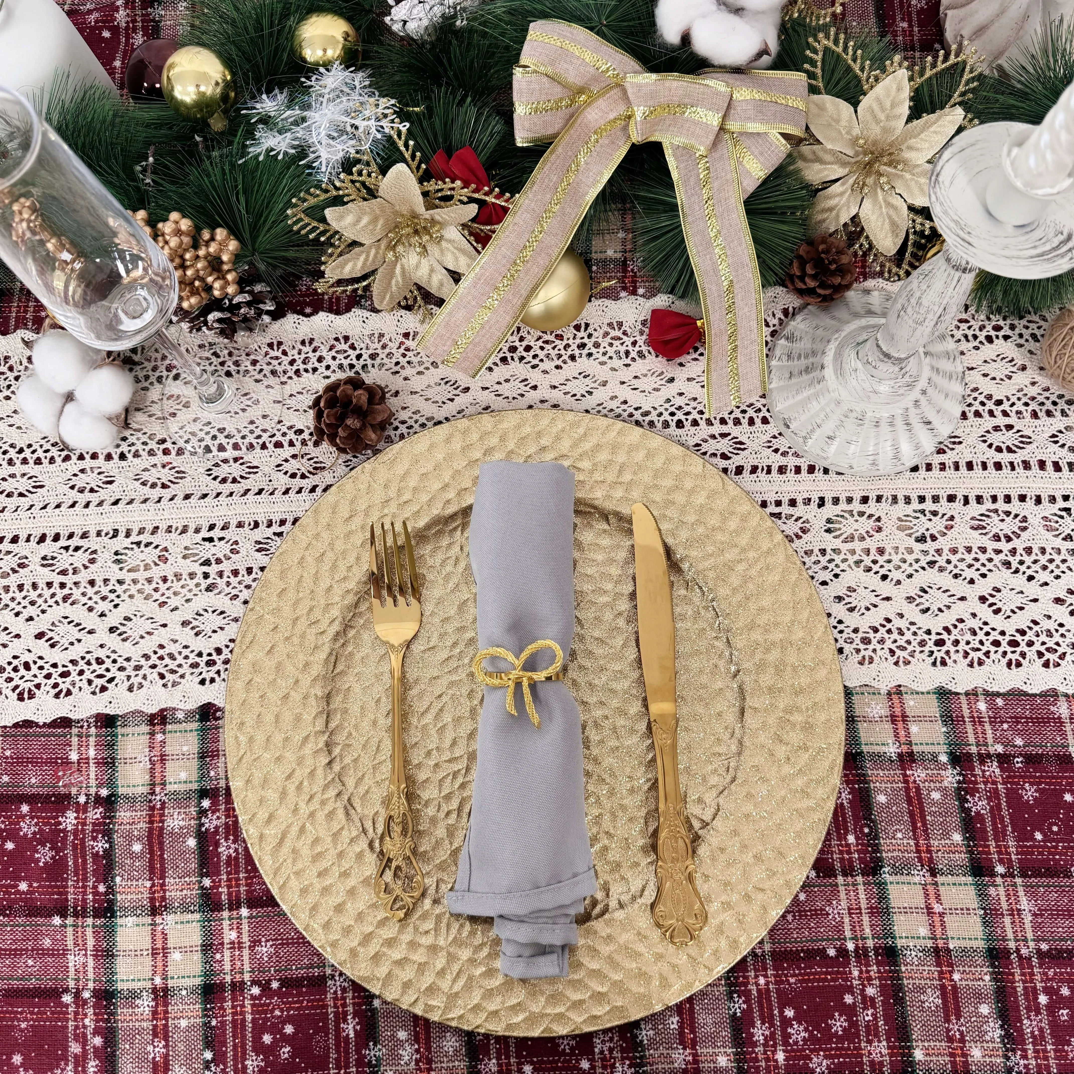 Wholesale Dinner Under Dishes Luxury Gold Reef Rim Charger Plates Wedding Banquet for Dinner Decoration