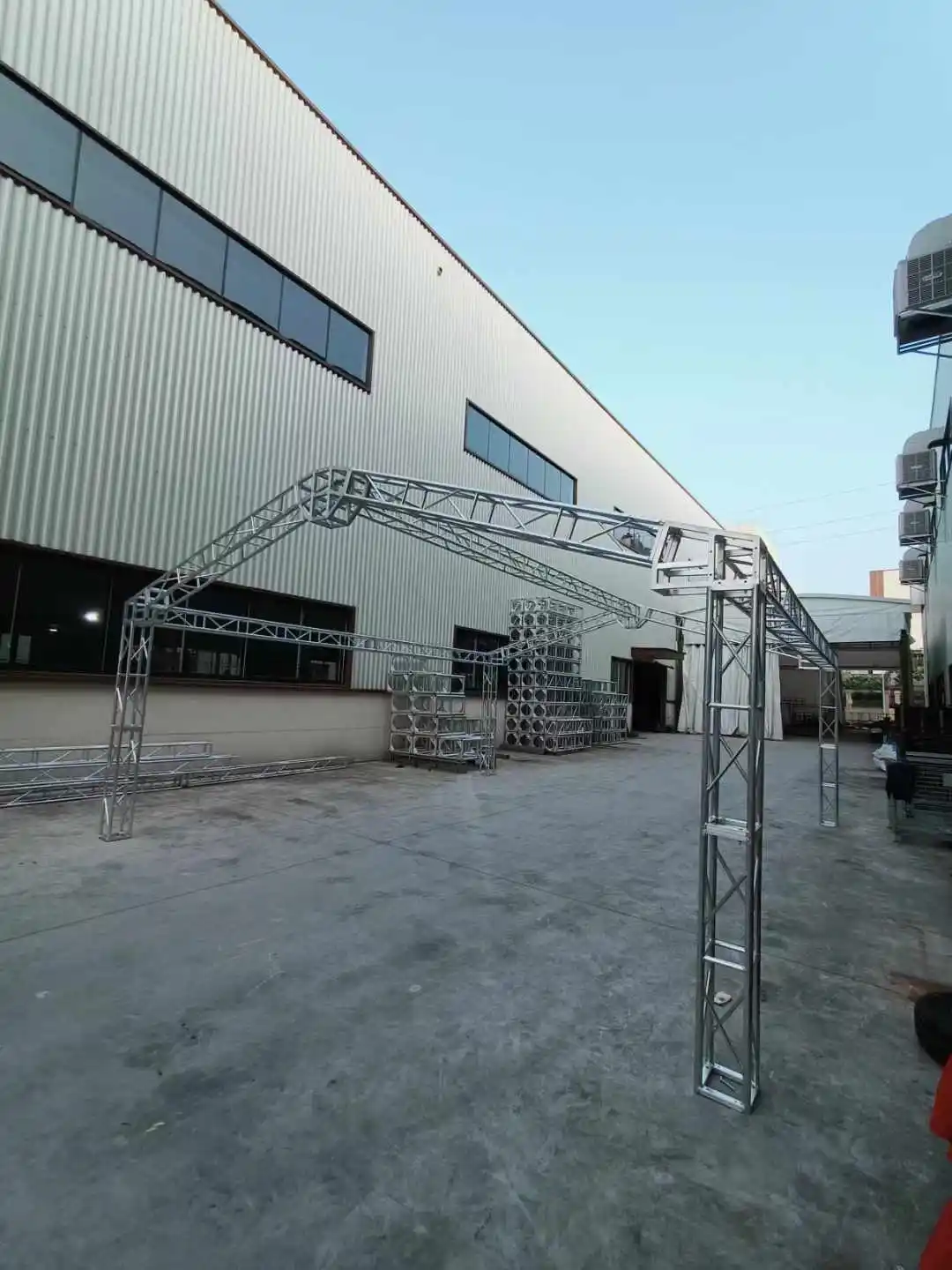 Brand New 205*205mm Bolt Small Aluminum Alloy Truss for Events Truss System High Quality Customized Circle Tube