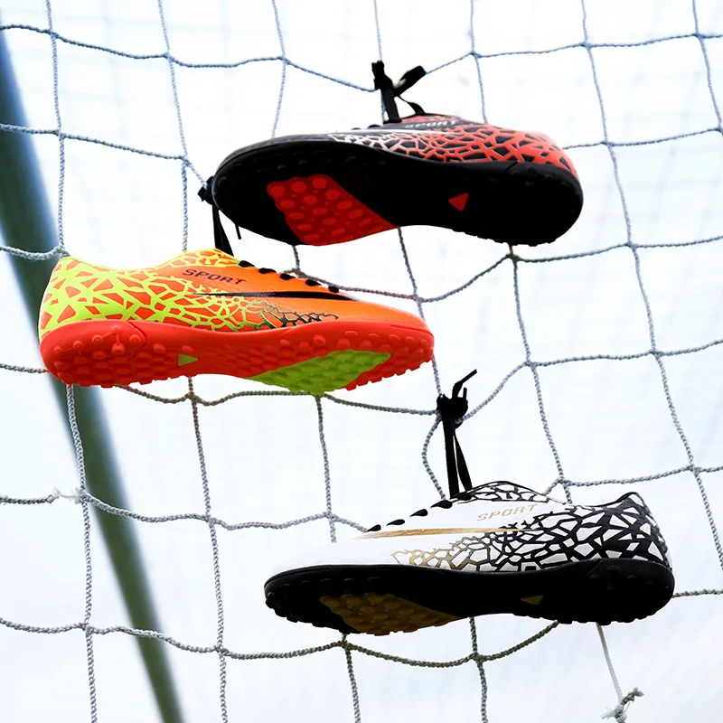 2021 China Wholesale High Top Professional Training Superfly Football Boots Soccer Shoes for Men