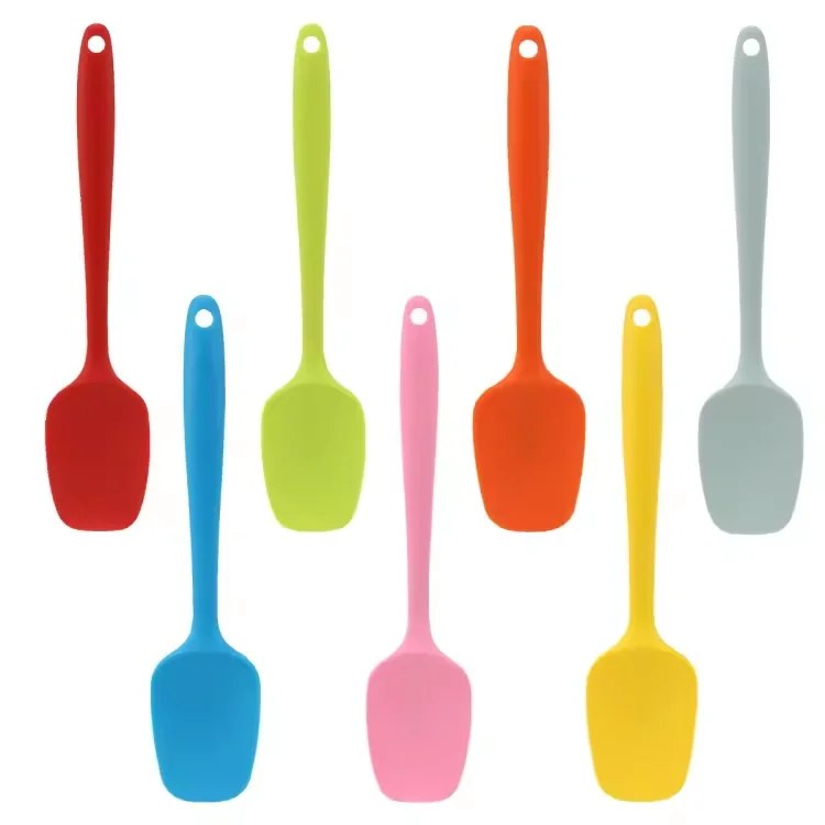Kitchen Accessories Heat Resistant Kitchen Baking Mixing Silicone Rubber Spoon Large Size Spatula for Baking