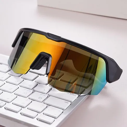 Wholesale Outdoor Sports Sunglasses Smart Glasses Fashion Cycling Bluetooth Glasses Listening to Music and Making Calls