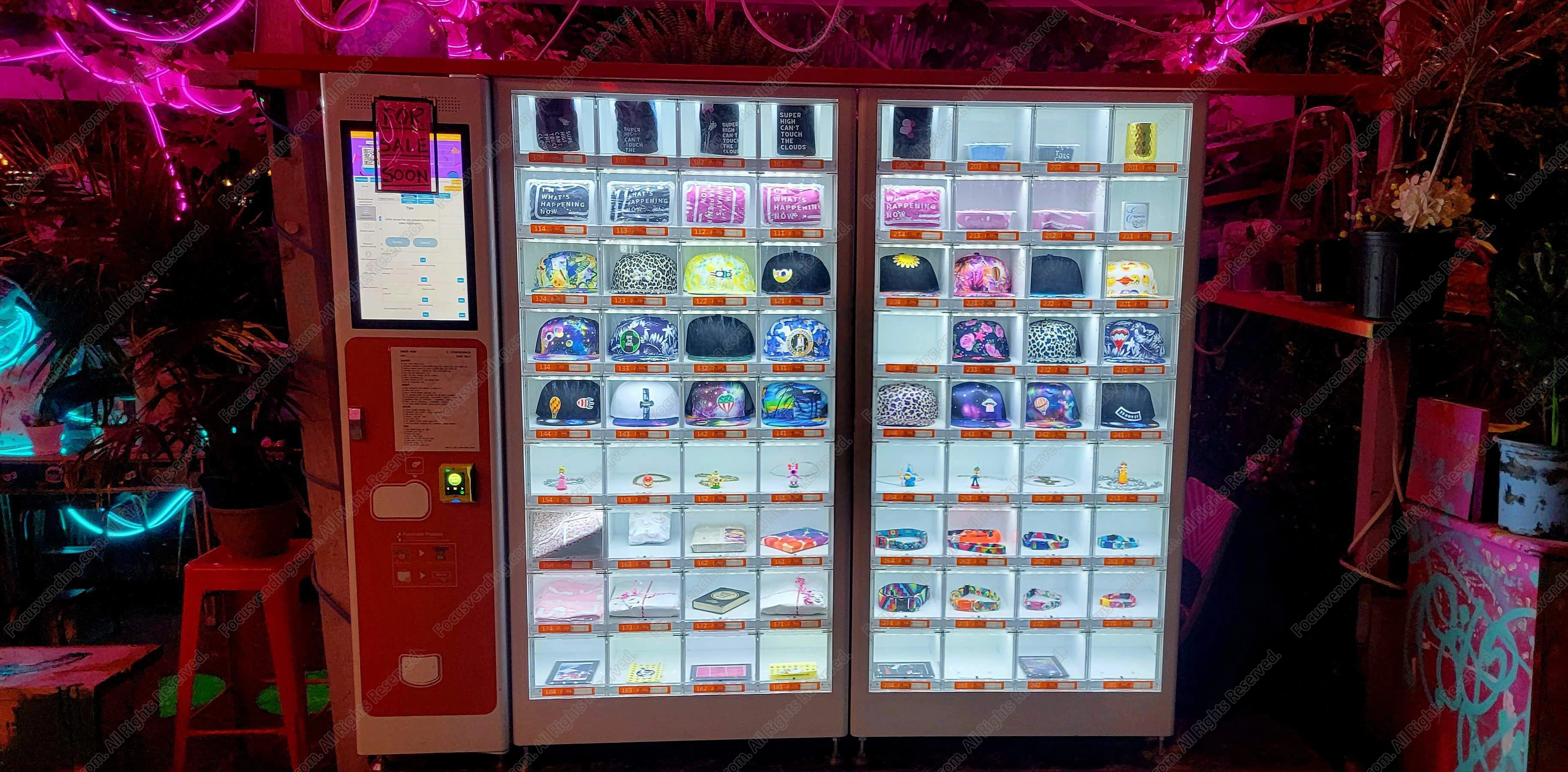 Cloth Hat Gifts Locker Vending Machine With Sticker Connect Combo Snack and Drinks Vending Machine Together
