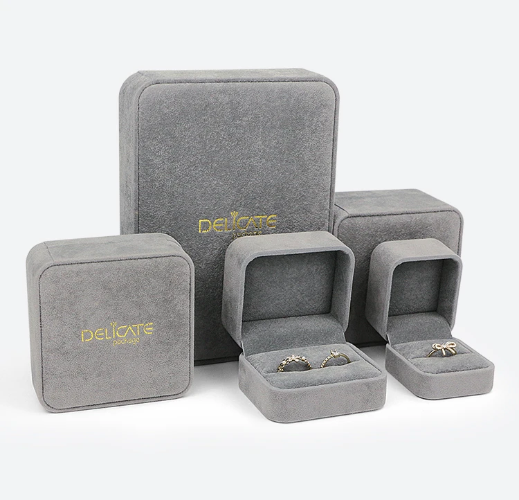 Wholesale High Quality Custom Luxury Cream Velvet Light Pink Flip Display Vintage Plastic Packaging Box Jewelry Box