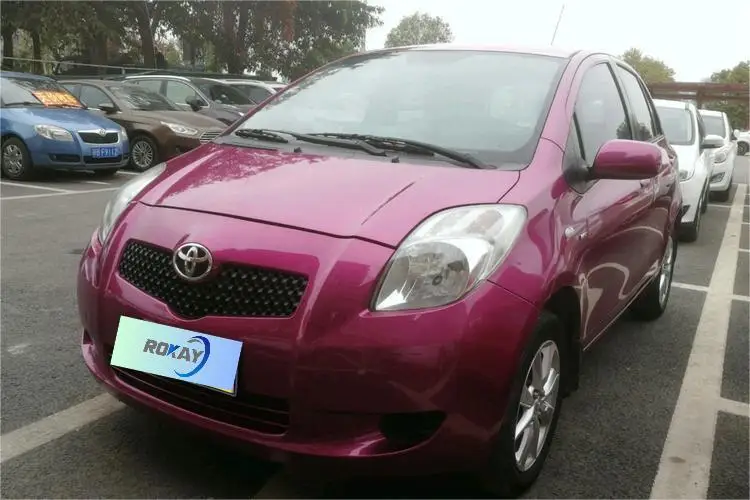 Toyota Yarise 2009 1.6E ручная комфортная версия Подержанный автомобиль