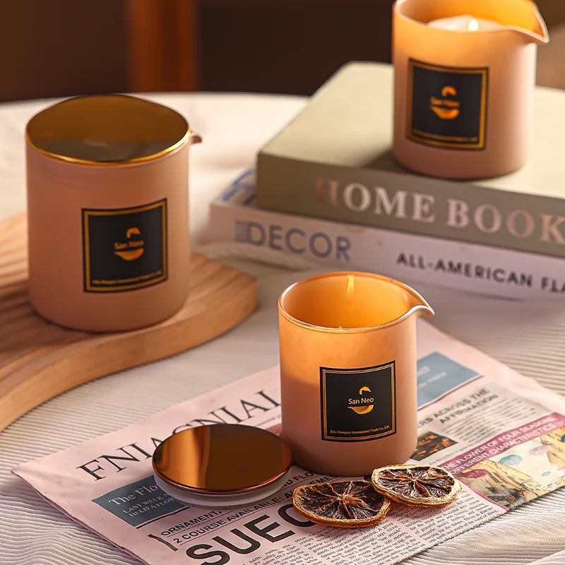 Practical Hot Sale High Borosilicate Glass Candle Jar With Lid And Spout