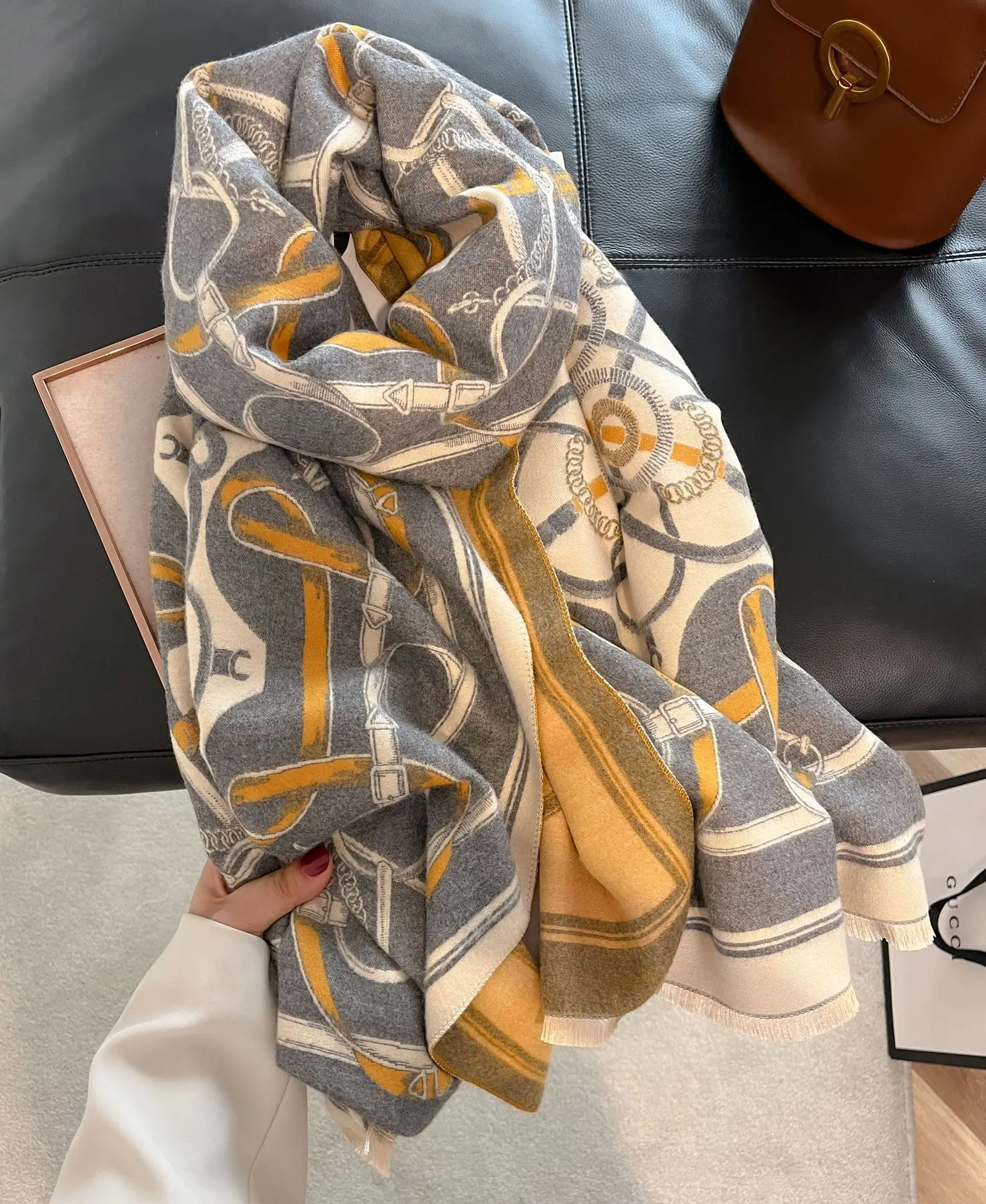 Wholesale Luxury Scarf Cashmere Pashmina 2024 Winter Fashion Shawls and Wraps Female Bufanda Brand Print Thick Warm Scarves