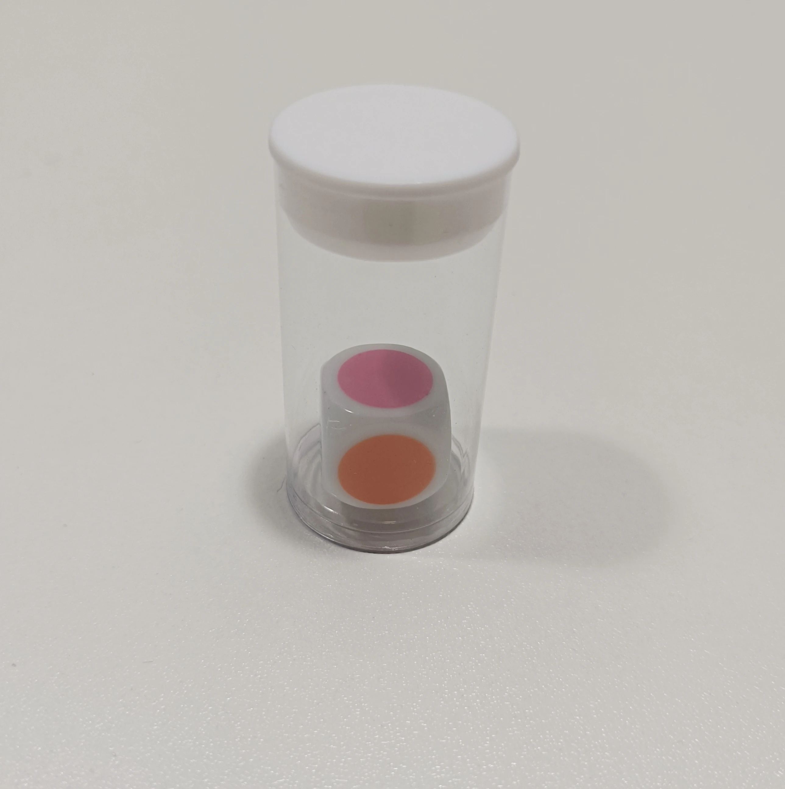 Custom High-end Quality Dice Game With Colored Dots Dice and Tube