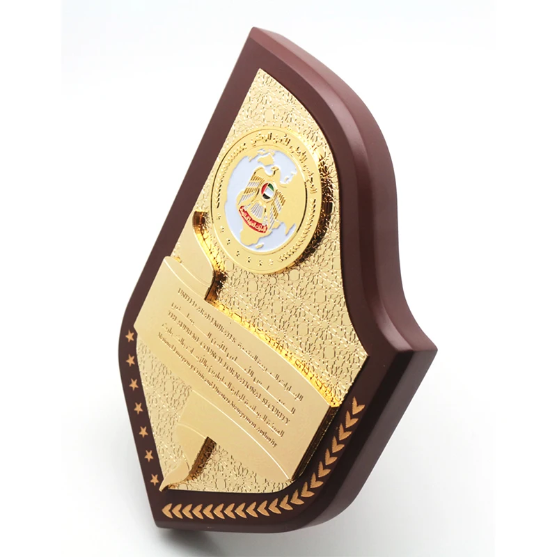 Manufactures Customized Zinc Alloy Wooden Plaque Shield Metal Awards Trophy with Wooden Gift Box