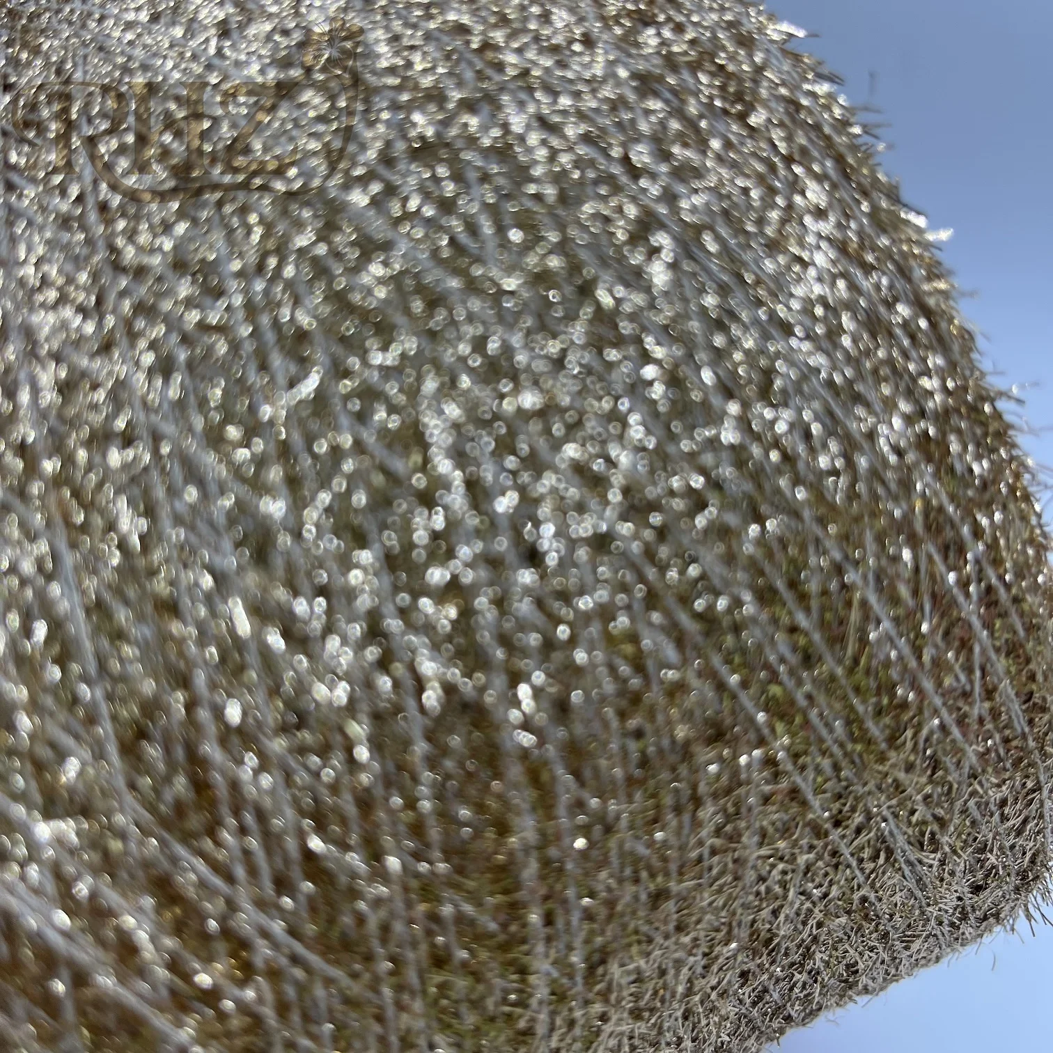 RHZ 9nm/1 100%polyseter fancy shiny metallic feather yarn for knitting