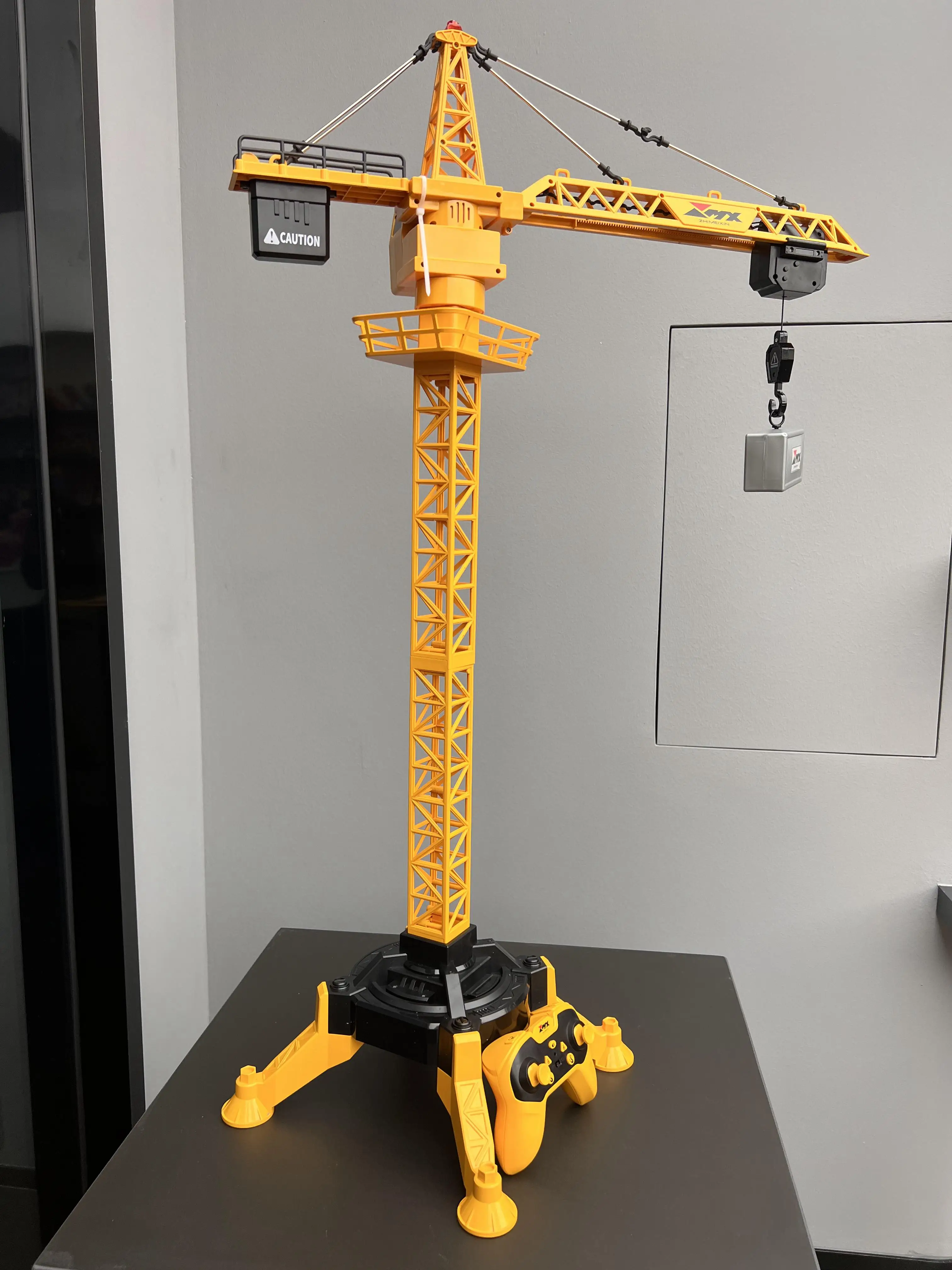 2.4Ghz 9 CH Alloy Remote Control Construction Models Toys with Light and Music RC Tower Crane