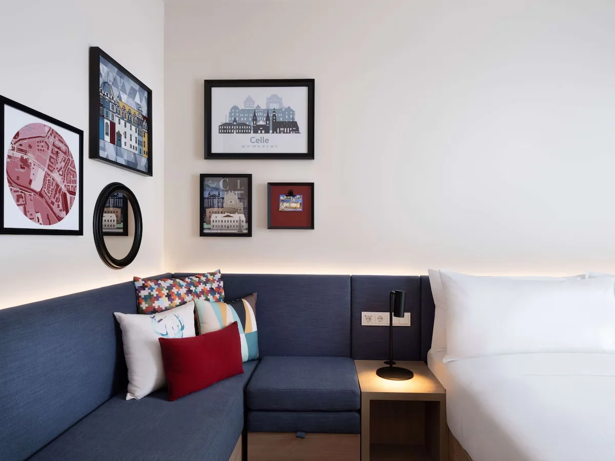 Germany Hotel Furniture Suppliers for Sale Hampton By Hilton Hotel Beds Room Furniture Hotel