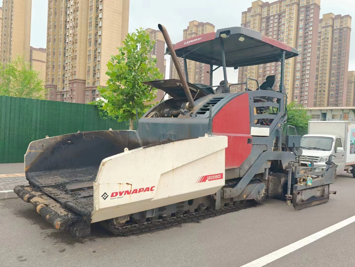 Используется dynapac бетоноукладчик sd2550cs sd2550c дорожная техника асфальтоукладчики для продажи