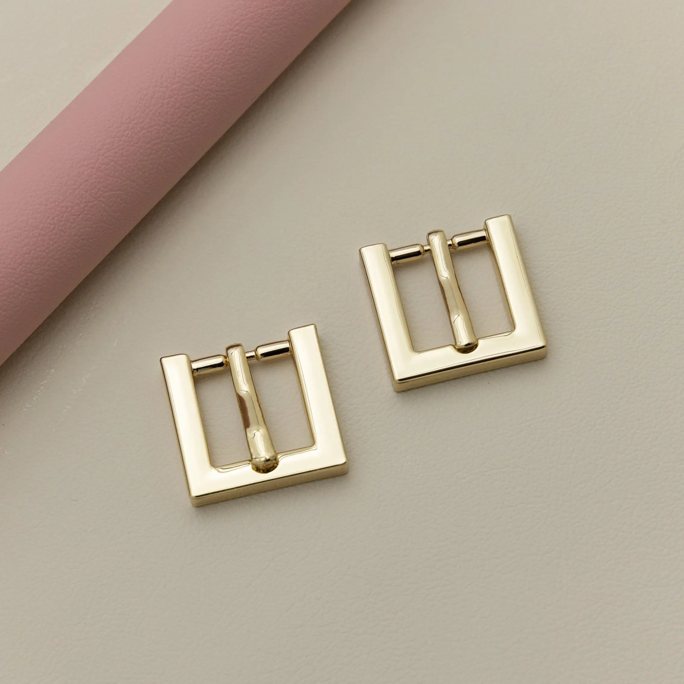 Adjustable 9 mm Flat Pin Type Belt Buckle Mini Fashionable Square Bag Buckle for Leather Goods Durable 3/8' Inch Color