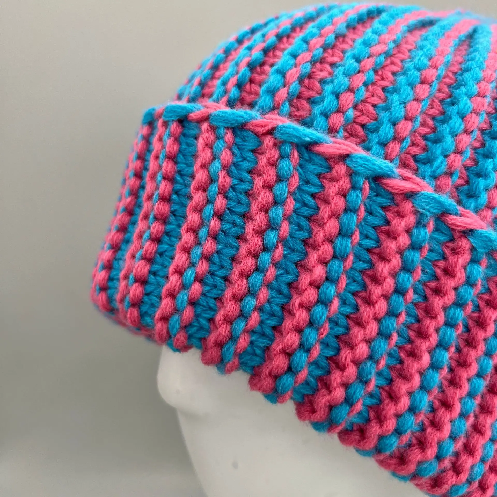 High Quality Acrylic Two Tone Beanies For Winter Unisex Custom Logo Heavy Knitted Hat