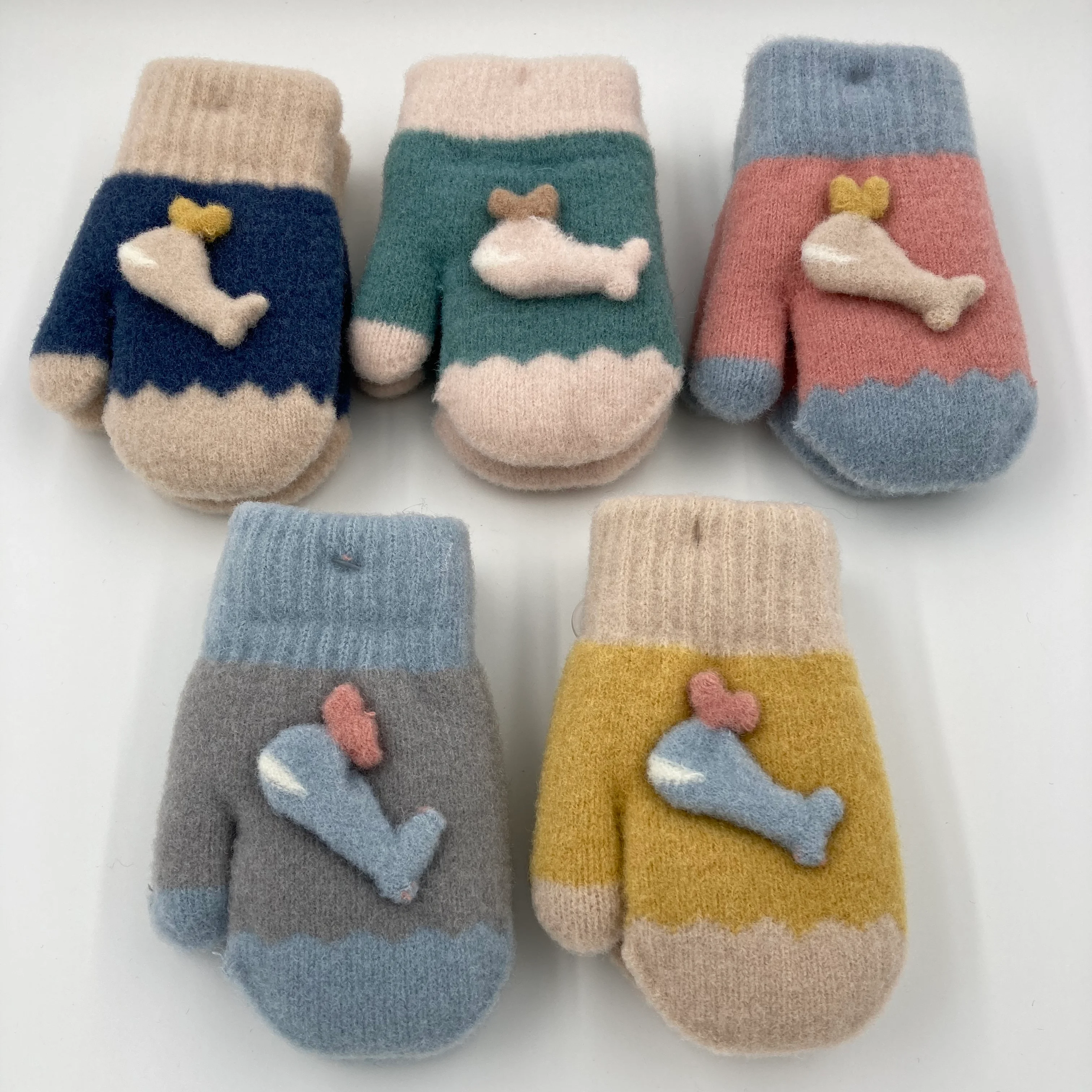 Wholesale Colourful Warm Soft Yarn Knitted  Winter Gloves Kid Mitten