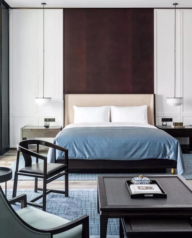 5-Star Modern Solid Wood Bedroom Set for Hotels and Guest Houses Luxury Foshan Manufacture for Living Room and Apartment