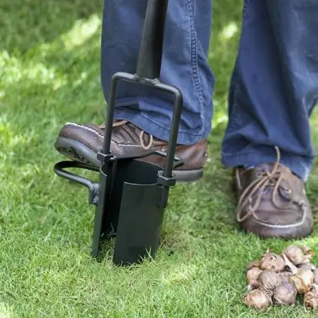 2 in 1 Replaceable Head Manual Garden Twist Tiller Claw Cultivator & Sod Plugger Plant Transplanter Long Handle