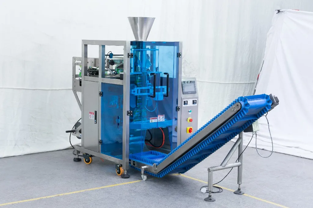 TOP Y Vertical automatic pet food fish feed animal food packaging machine combined with measuring cups